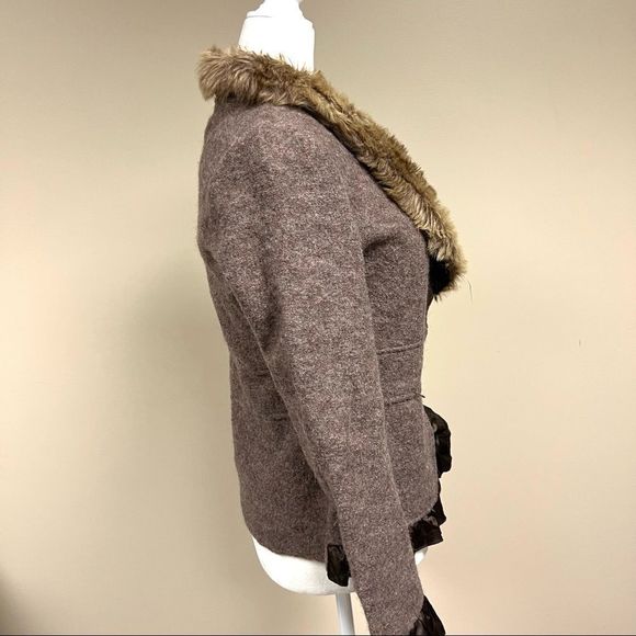 Dress barn boiled wool jacket with faux fur.  Sz sm - Picture 4 of 7